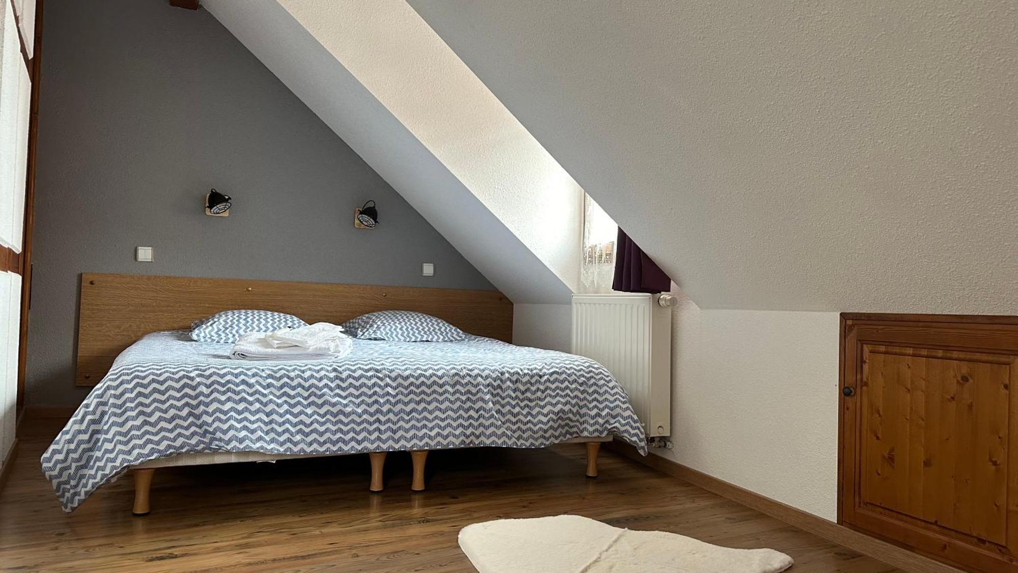 Les De La Poterne Apartment